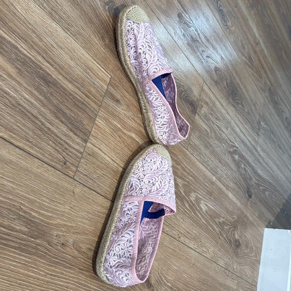 Never worn Jeffrey Campbell Vintage pink espadrilles. - Picture 2 of 3